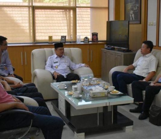 Harus Diawasi Ketat dan Berdayakan Tenaga Lokal