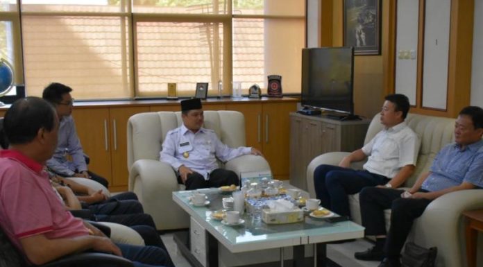 Harus Diawasi Ketat dan Berdayakan Tenaga Lokal