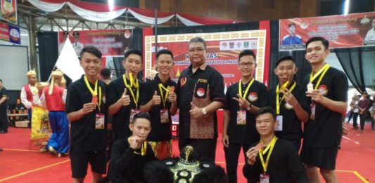 Keren, Tim Barongsai Kalbar Juara 3 Nasional