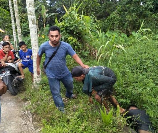 Ketahuan Nyolong Baterai dan Kabel di Tanjung Raya 2, Betapok di Saloran Aek, Kenak Tunggukan Warga
