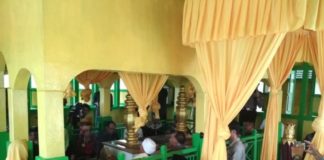 Raja dan Bupati Ziarah ke Makam Opu Daeng Manambon