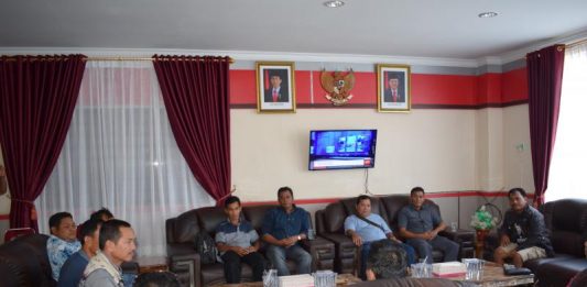 Penambang Emas Sintang Ancam Demo dan Golput