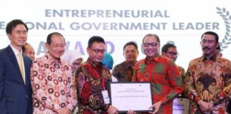 Edi Kamtono Raih Wali Kota Enterpreneur