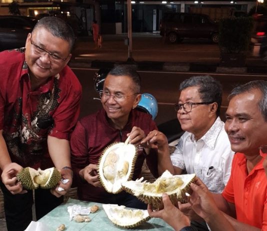 Seminar dan Launching buku ‘Pribadi Yang Menginspirasi’