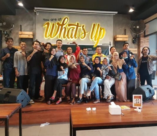 Pengawal dan Pengedukasi Politik