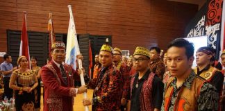 Sikap Politik Pemuda Dayak Independen