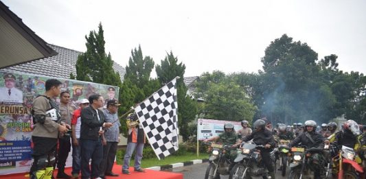 Ratusan Pemotor Trail Jelajah Bumi Lawang Kuari
