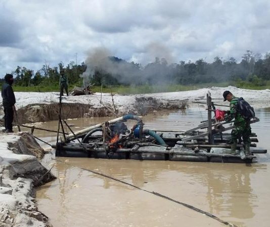 Beroperasi di Cagar Alam Mandor