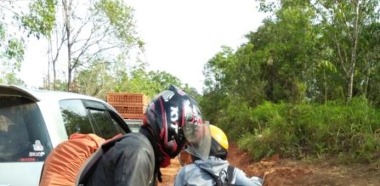 Jalan Pedadang Hulu Jadi Kubangan Lumpur