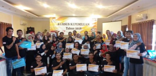 KPU Singkawang Berikan Kursus Kepemiluan ke Warga