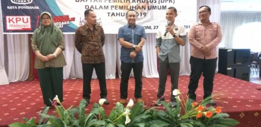 Tak Ada Basa-basi, Langsung Kerja