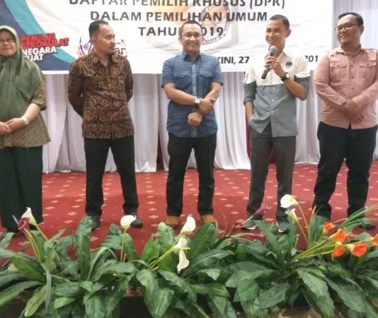 Tak Ada Basa-basi, Langsung Kerja