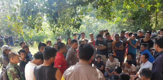 Pekerja PETI Datangi Kantor Resort Konservasi Mandor