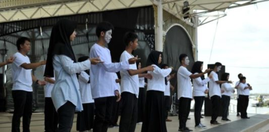 Nyanyikan Indonesia Raya Dalam Versi Sunyi