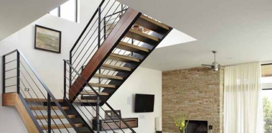 TIPS MENDESAIN TANGGA HUNIAN DUA LANTAI