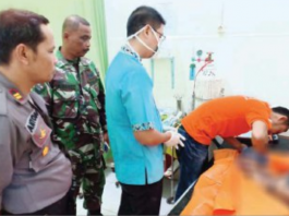 Mus Ditemukan Meninggal Tak Bercelana di Mobil