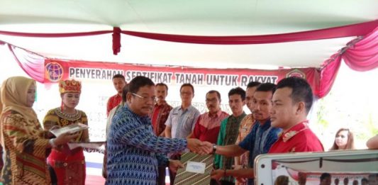 Megi Bersyukur Tanahnya Bersertifikat