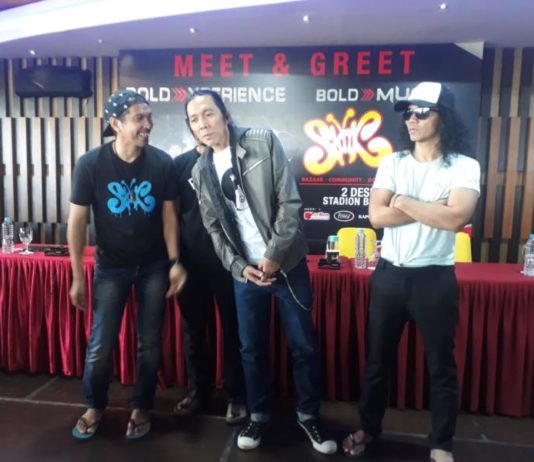 Slank Terpukau Keindahan Alam dan Cagar Budaya Sintang