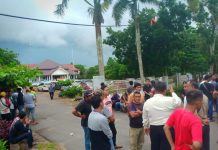 Kaca Mobil Taksi Online Dipecahkan, Sopirnya Diintimidasi