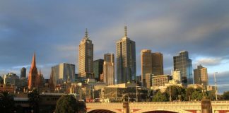 Sensor di Mana-mana, Bayar Pengamen pun Nontunai