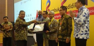 PLN Satu-satunya BUMN Peraih Penghargaan Kemendikbud untuk Program Vokasi Siswa SMK