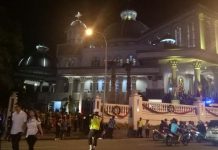 Ibadah Misa Natal di Gereja Katedral Hikmad, Kapolda dan Gubernur Pantau Langsung Sistem Pengamanan