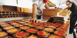 1 Ton Kue Keranjang Meriahkan Capgome