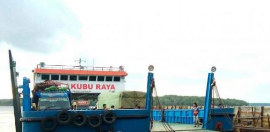 Feri Teluk Batang-Rasau Jaya Kembali Beroperasi