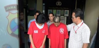 Tommy Cabuli Mawar yang Sedang Setengah Mabuk