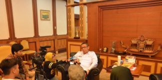 Transaksi Ekonomi Jangan Lagi ke Seberang