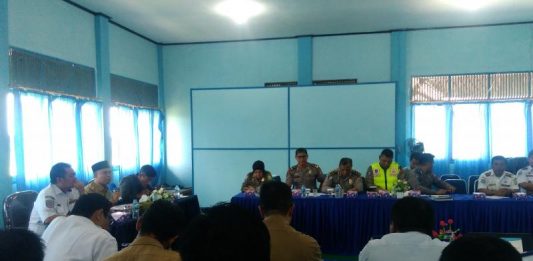 Kendaraan Roda Enam Dilarang Melintasi Jembatan Asam dan Batu