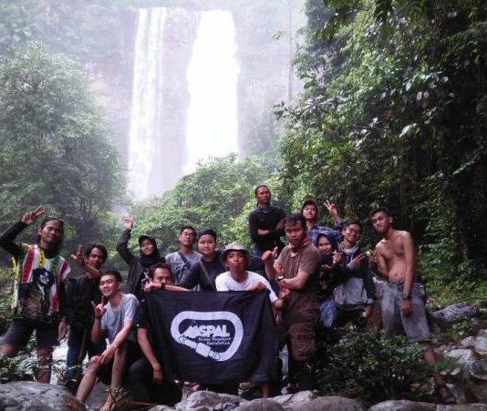 Ekspedisi 6 Riam, Aspal Hanya Butuh Dua Hari