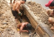 PDAM Tirta Raya Kubu Raya Perbaiki Kebocoran Pipa