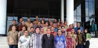 ’Sentil’ Armada Perkebunan Bikin Rusak Jalan