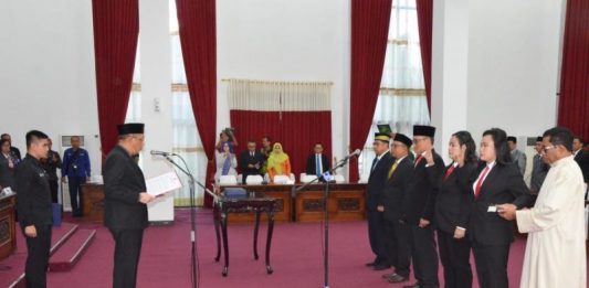 Meladeni Wartawan sampai Jam 12 Malam, Midji Berharap Transparansinya Jadi Teladan