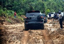 Jalan Provinsi Menuju Beranda NKRI Hancur