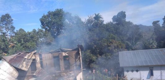 Gipson Sigap Selamatkan Anak dan Istri