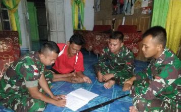 Bantu Pengobatan, Anggota TNI ‘Diberi’ Senpi Rakitan