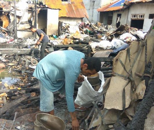 Harta Ludes, Tempat Tinggal Sisakan Puing-puing