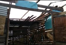 Atap Rumah Beterbangan