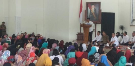 Bupati Citra Naikkan Gaji PTT Kayong Utara Rp300 Ribu