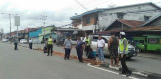 Dishub dan Sat Lantas Tutup Potongan Jalan Berbalik Arah