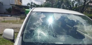 Teror Lempar Batu di Jalan Raya Jungkat