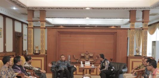 PLN Kalbar Wacanakan 50 Desa Teraliri Listrik