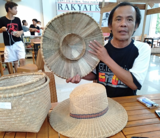 Produk Anyaman Bambu Khas Kalbar Mesti Lebih Kekinian