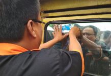 Bawaslu Pontianak Tertibkan APK di Angkutan Umum