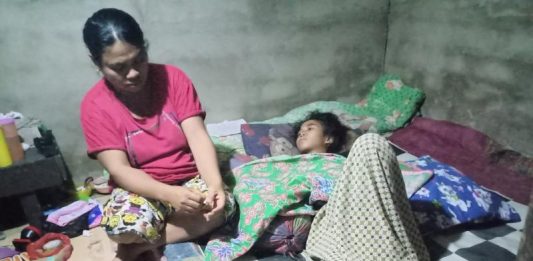 Rosa Dibiarkan Kritis di Rumah