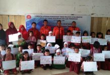 Sembilan Dosen STKIP Gelar PKM Serentak di Sayan