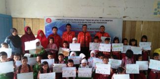 Sembilan Dosen STKIP Gelar PKM Serentak di Sayan