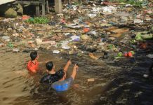 ‘Sayangi Parit Cintai Sungai Kapuas’